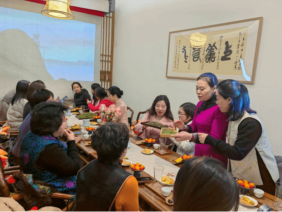 西财工商巾帼校友会举办“三八”国际妇女节主题活动